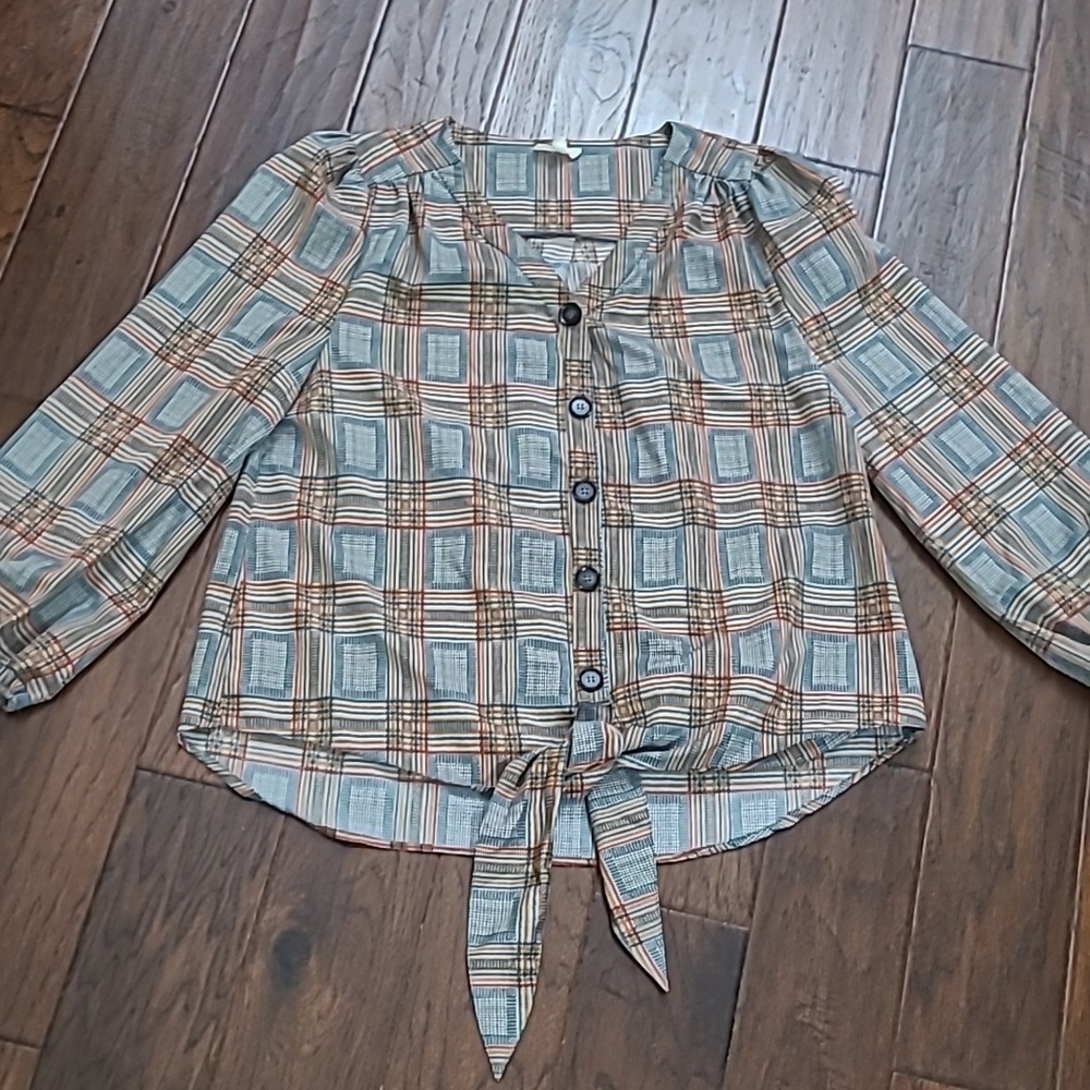 Entro Green Plaid Button-up Tie Front Blouse size Large